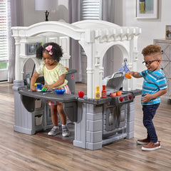 Grand Walk-In Classic Kitchen & Grill™